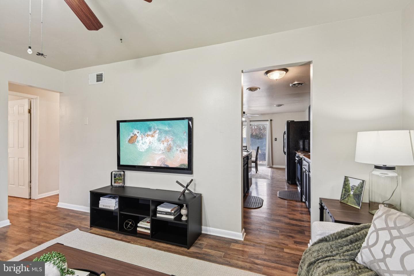 827 Johahn Drive photo 4