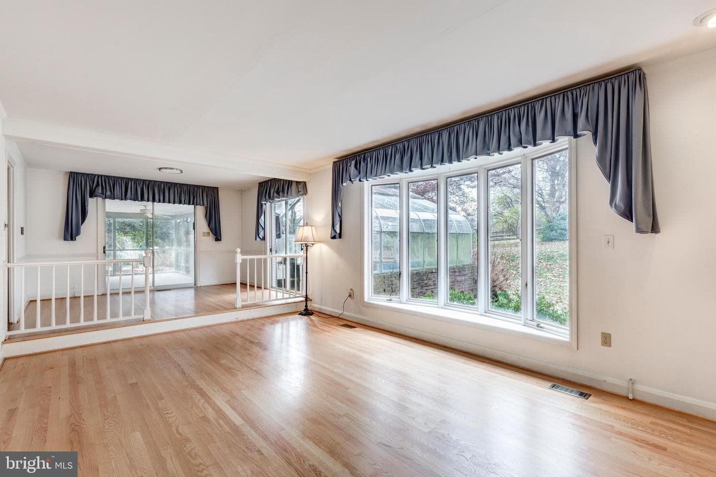 642 Denton Drive N photo 15