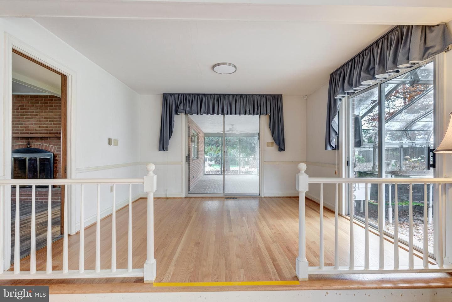 642 Denton Drive N photo 16