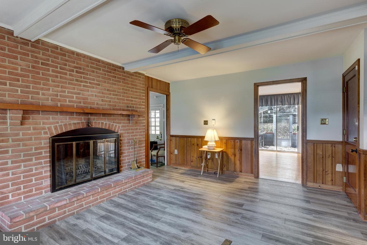642 Denton Drive N photo 24