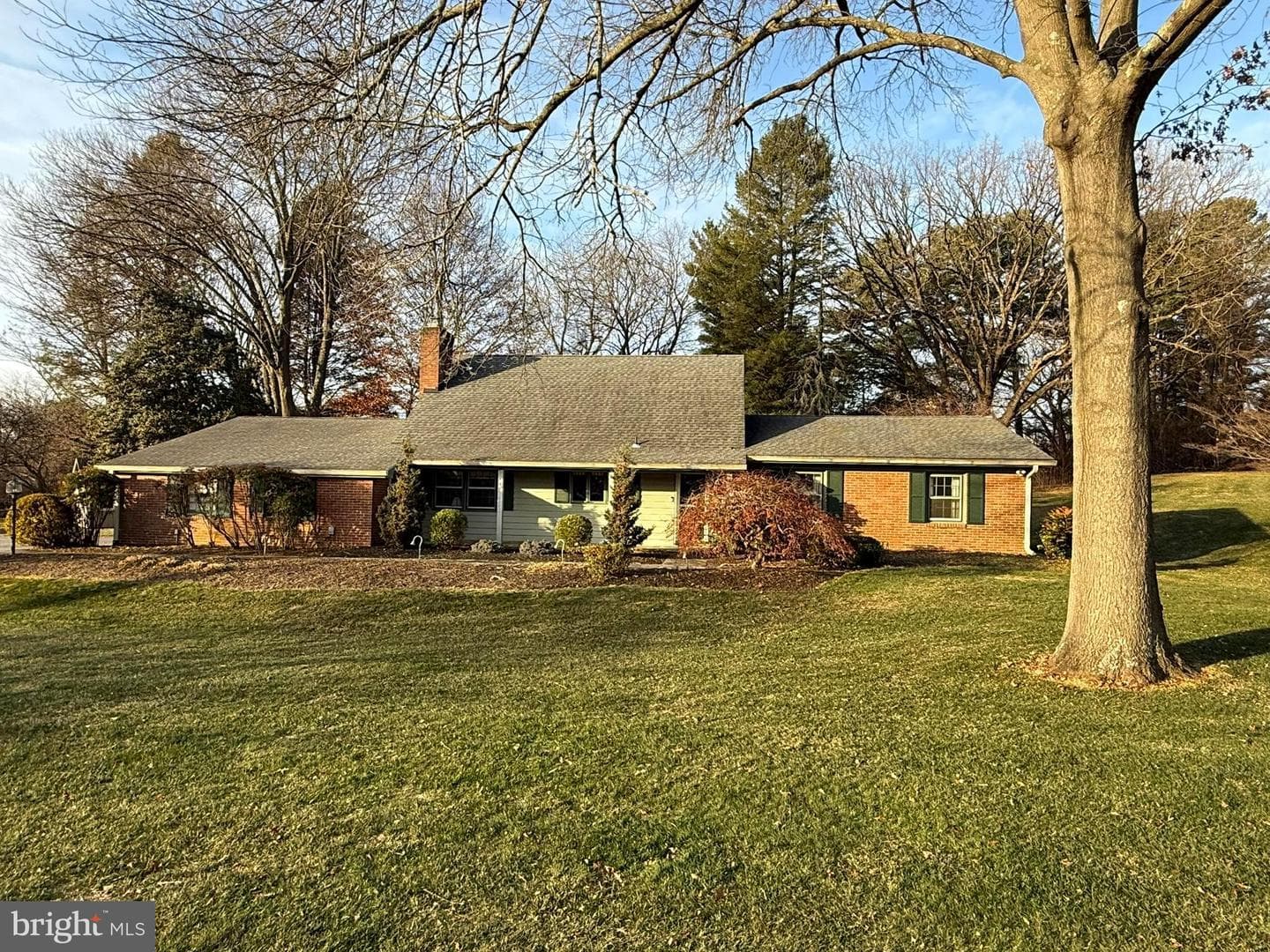 642 Denton Drive N photo 69