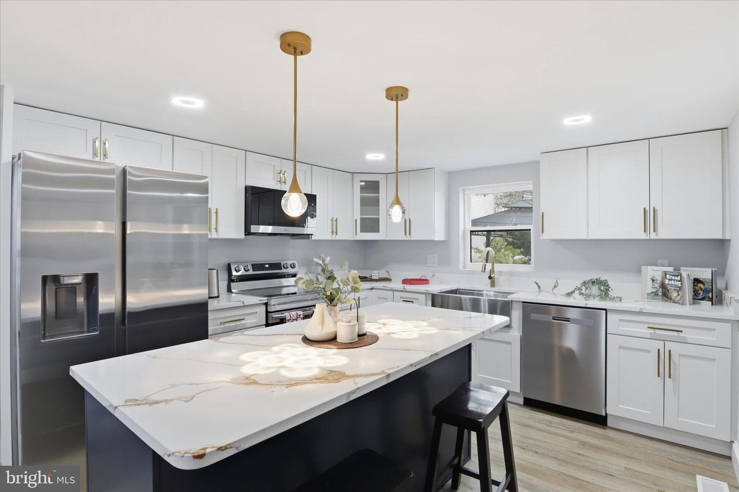 32 Sullivan Avenue photo 11