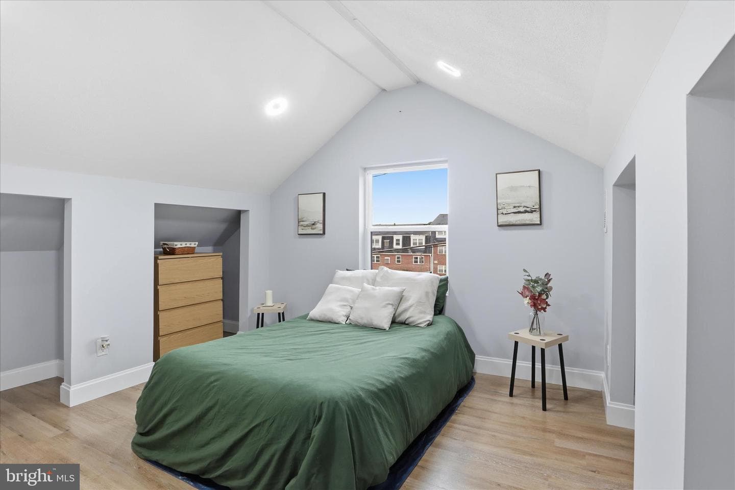32 Sullivan Avenue photo 16