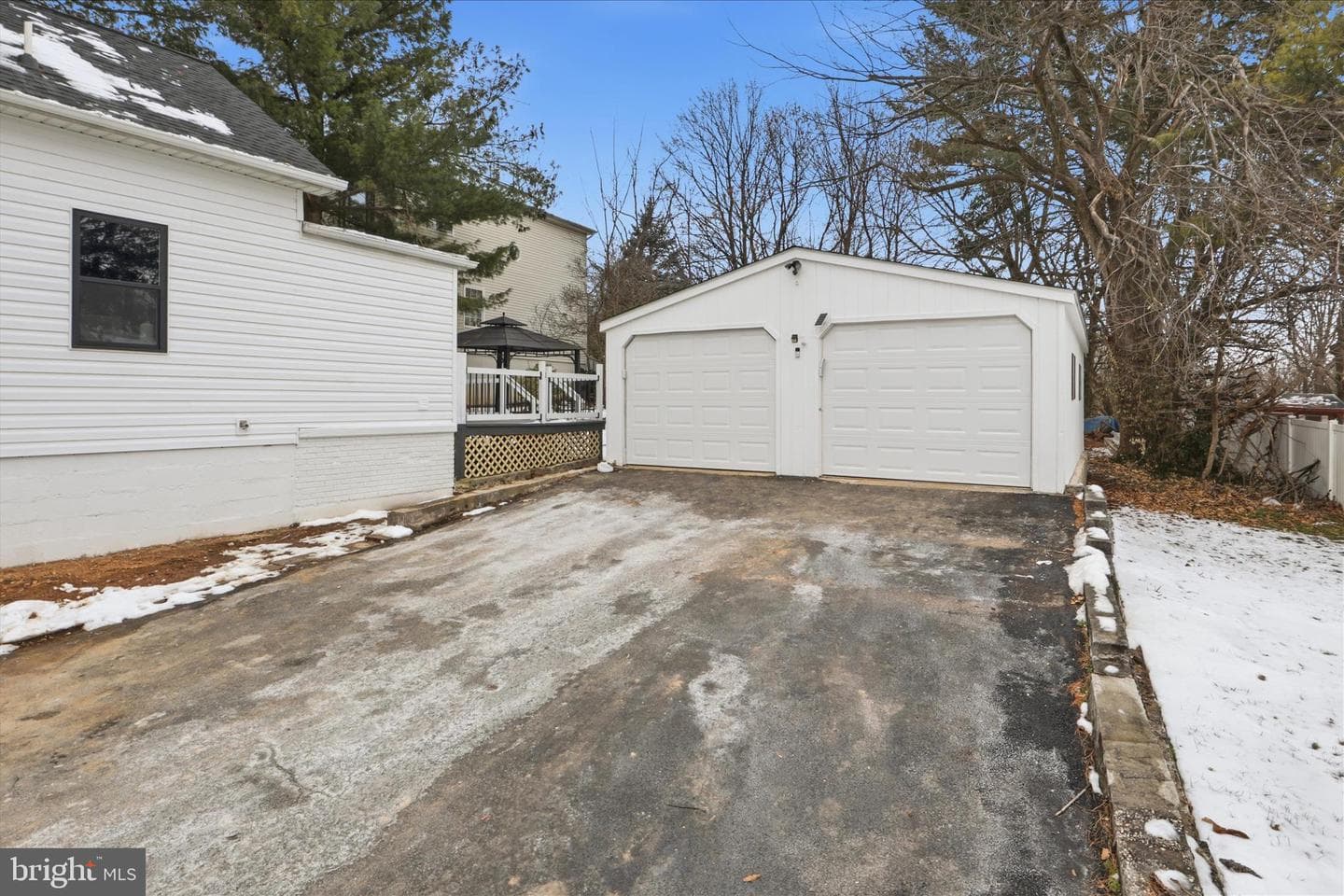 32 Sullivan Avenue photo 21