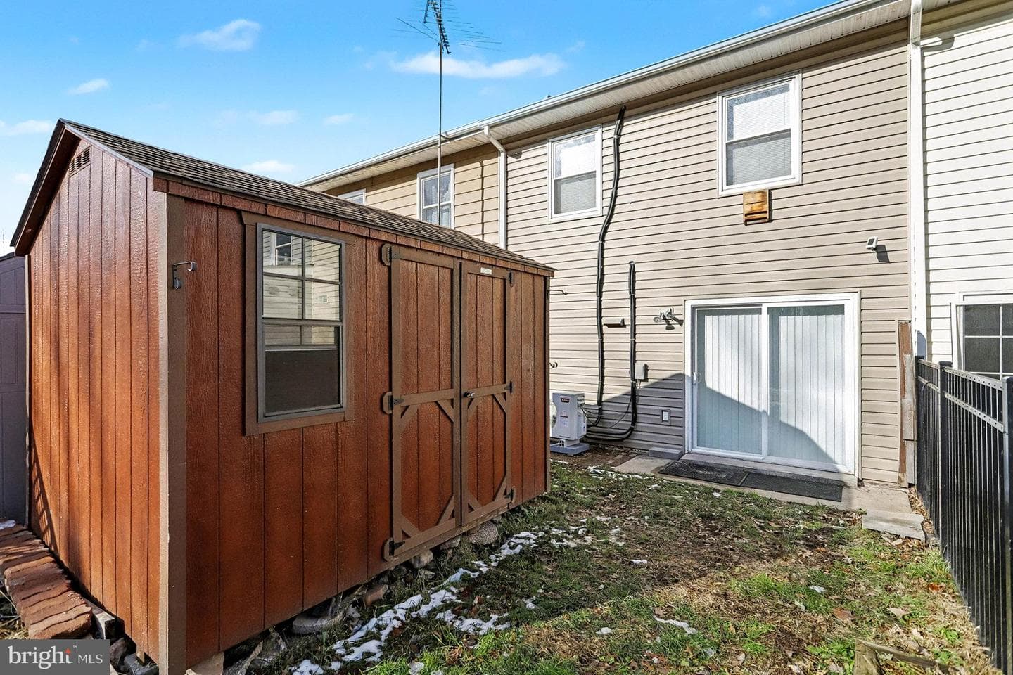 105 Carnival Drive photo 25