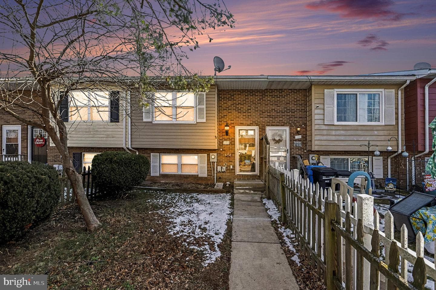 105 Carnival Drive photo 30