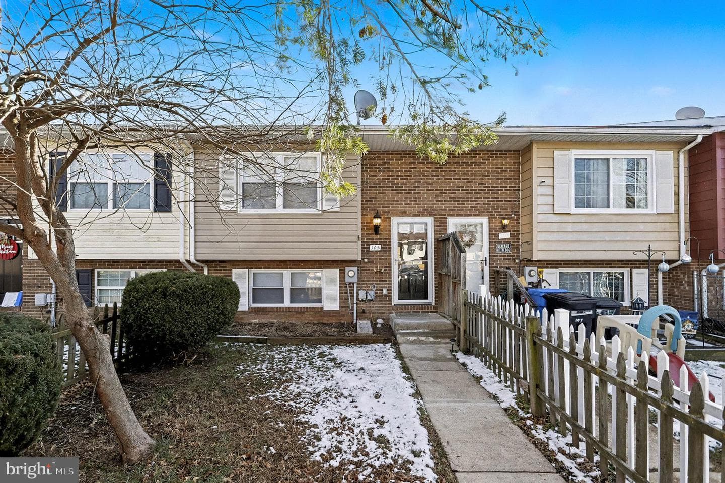 105 Carnival Drive photo 31