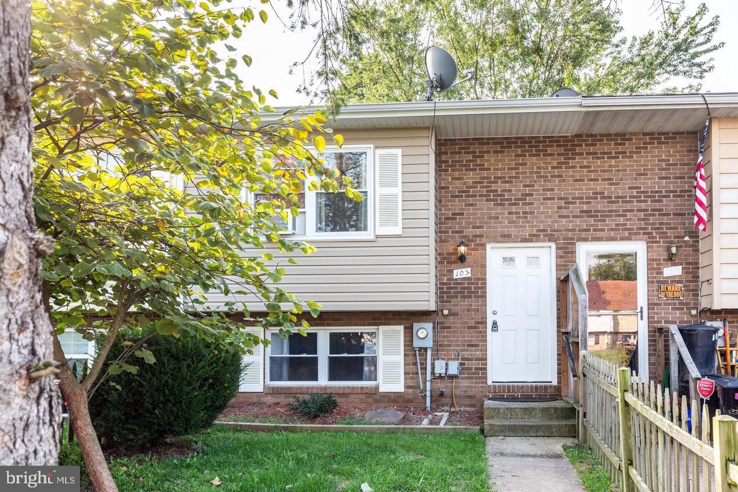 105 Carnival Drive photo 33
