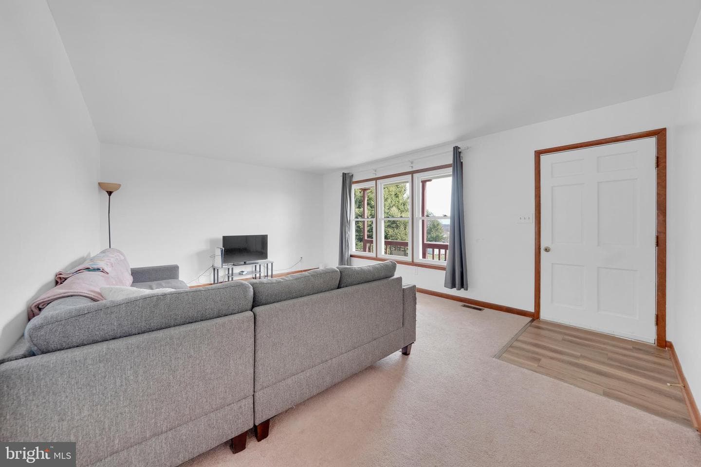 3036 Crown Circle photo 4
