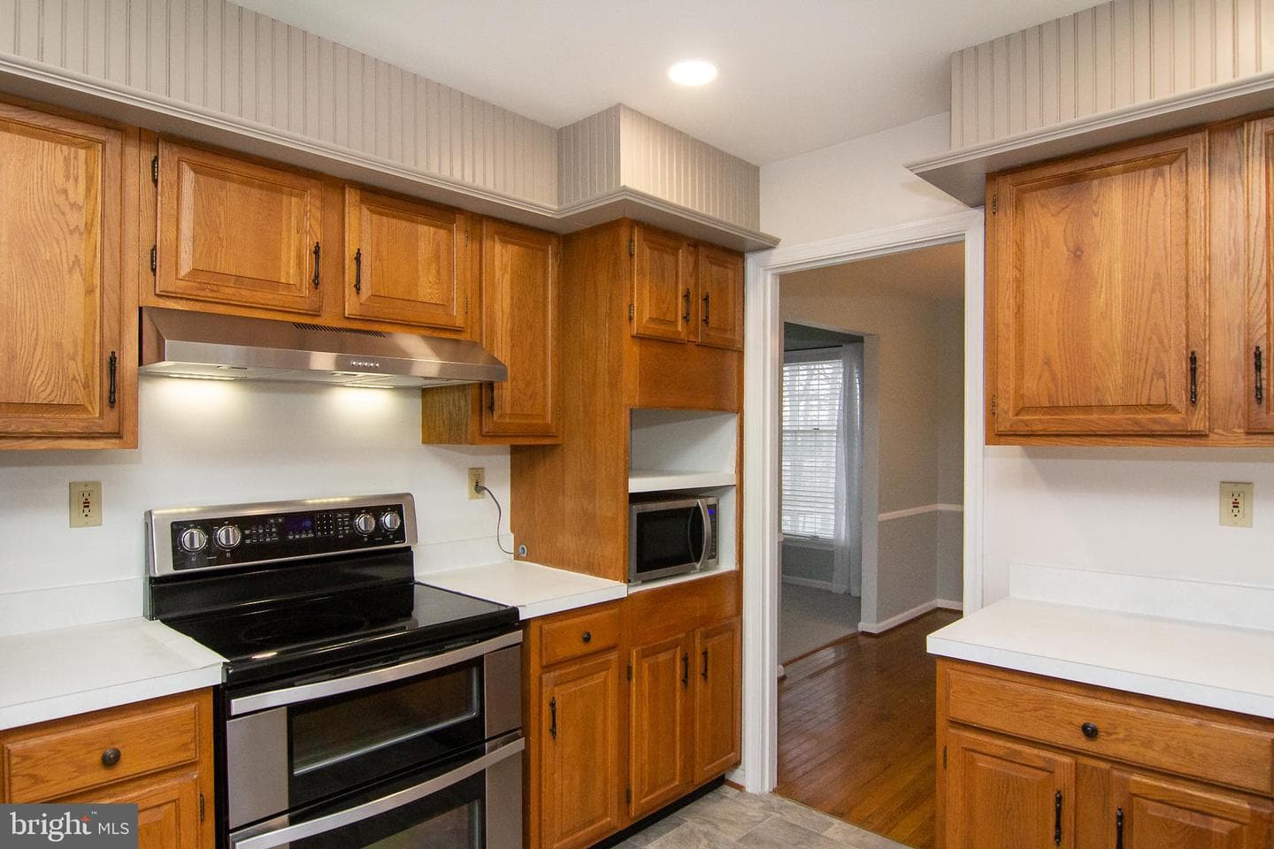 3029 Forest Street photo 10