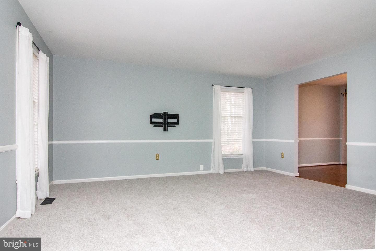 3029 Forest Street photo 5