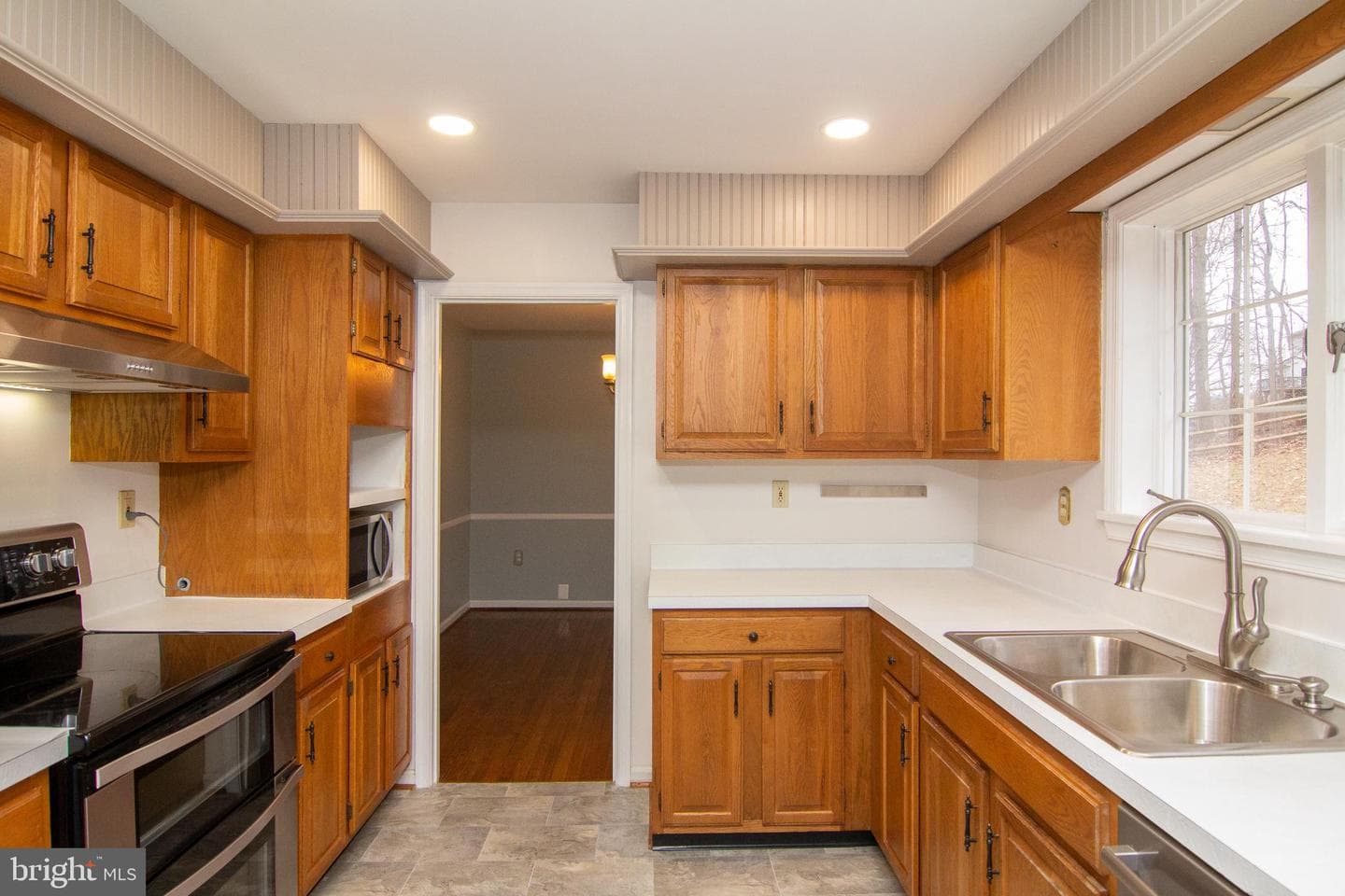 3029 Forest Street photo 8
