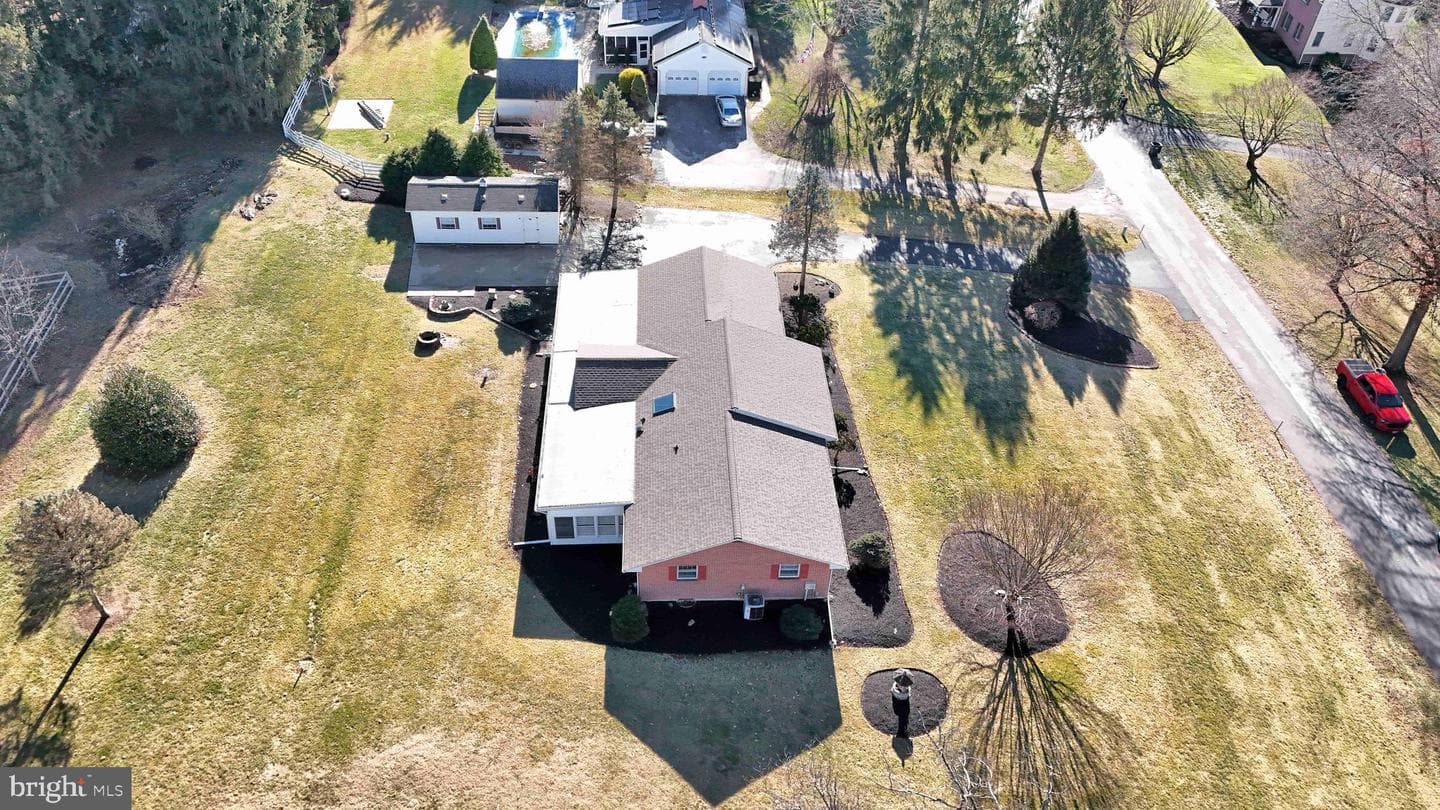 1209 Woodland Court photo 45