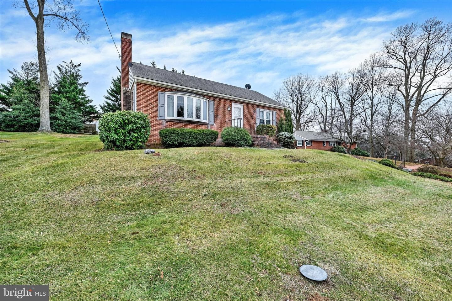 135 Smith Avenue photo 27