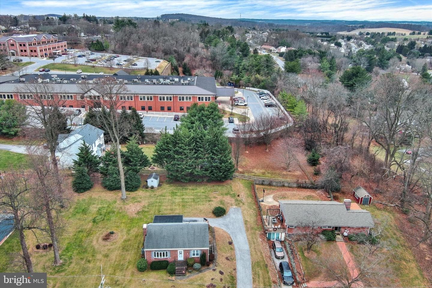 135 Smith Avenue photo 35