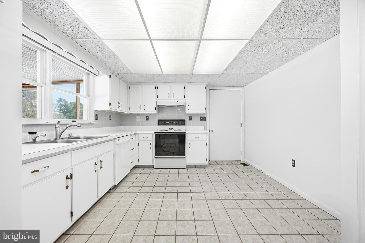 5079 Amantea Way photo 10