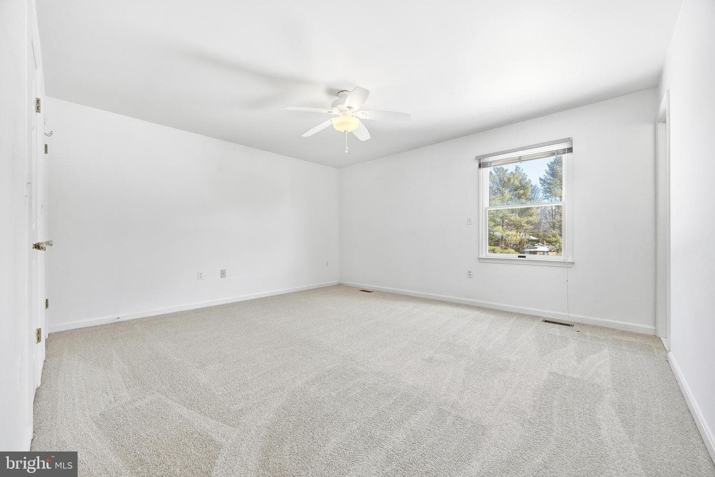 5079 Amantea Way photo 15