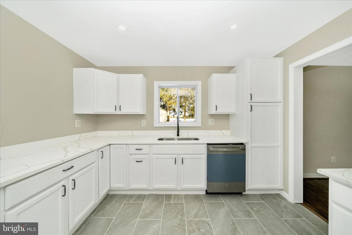2514 W Liberty Road photo 19