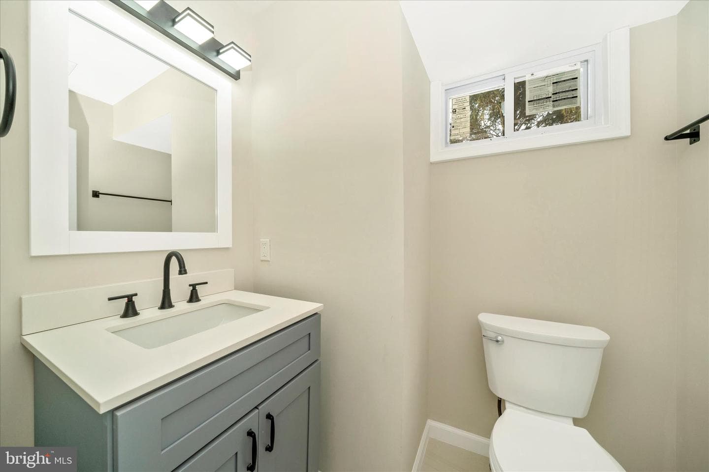 2514 W Liberty Road photo 24