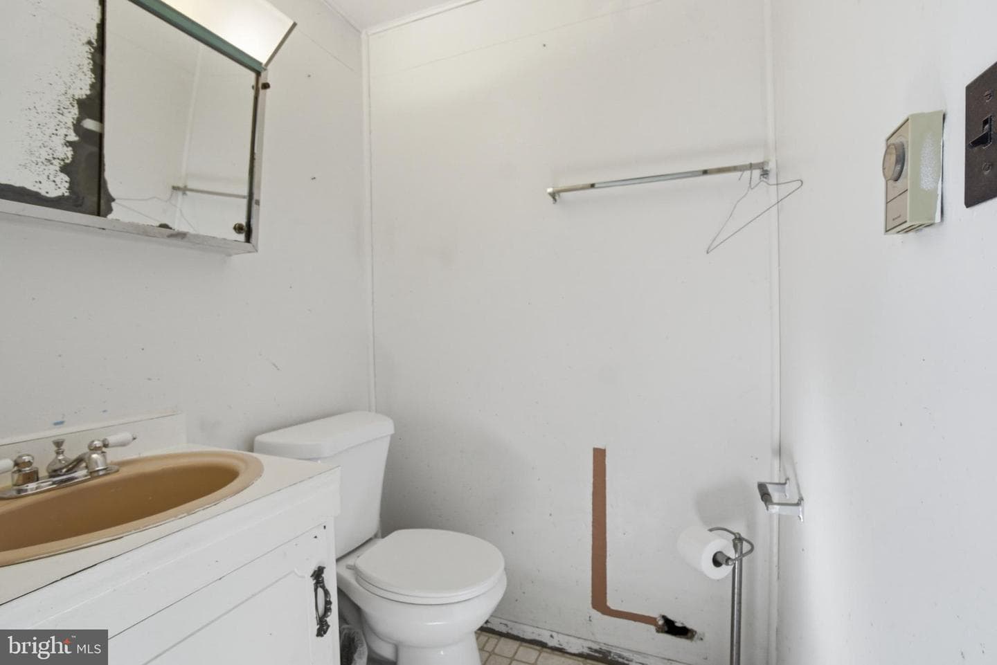 314 E Broadway Street photo 22