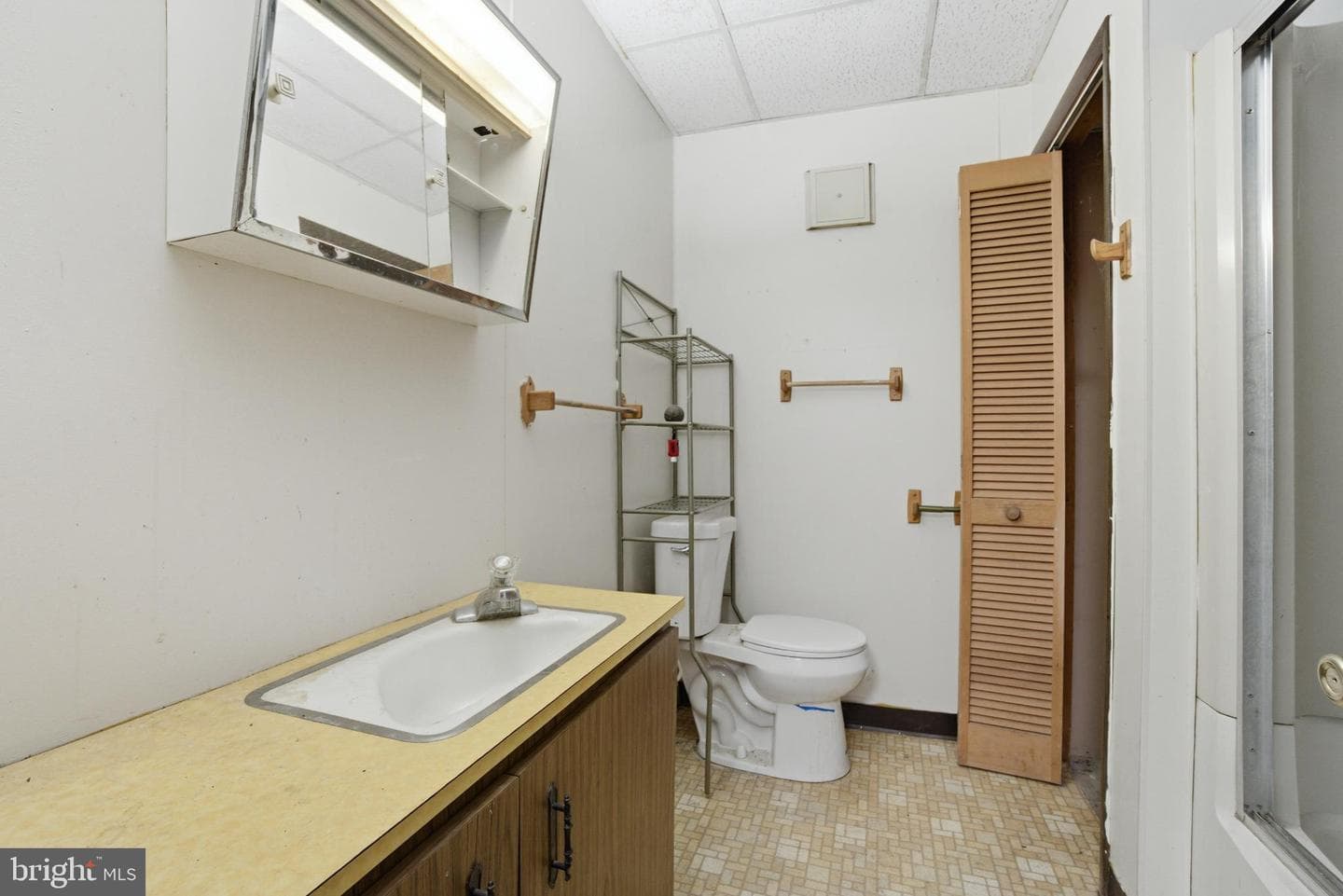 314 E Broadway Street photo 25