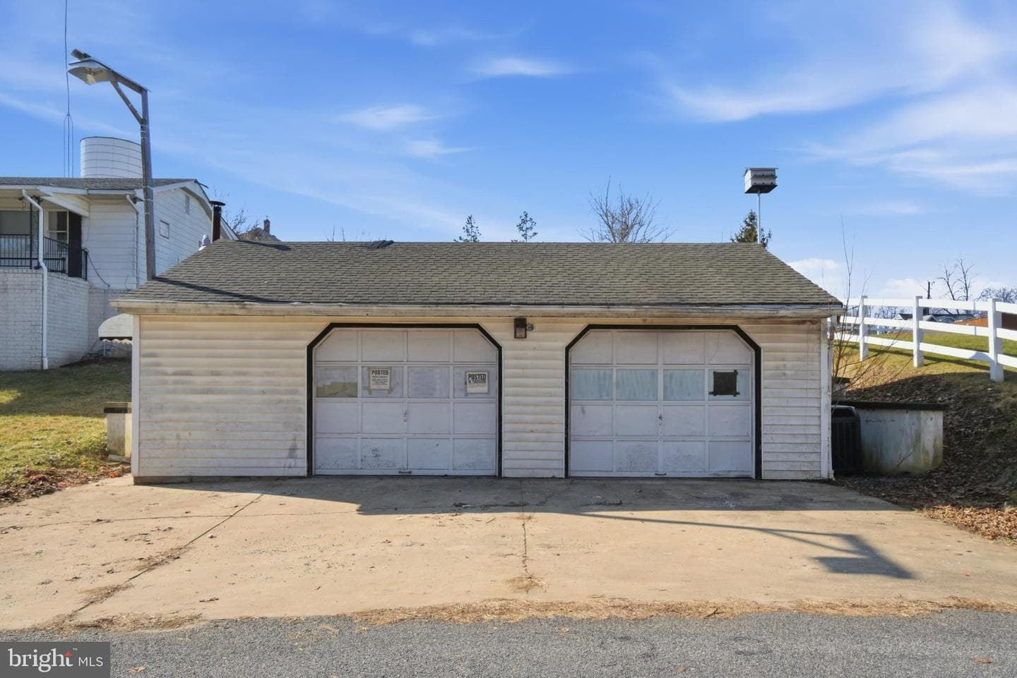 314 E Broadway Street photo 5