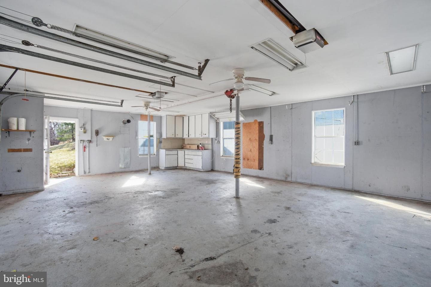 314 E Broadway Street photo 7