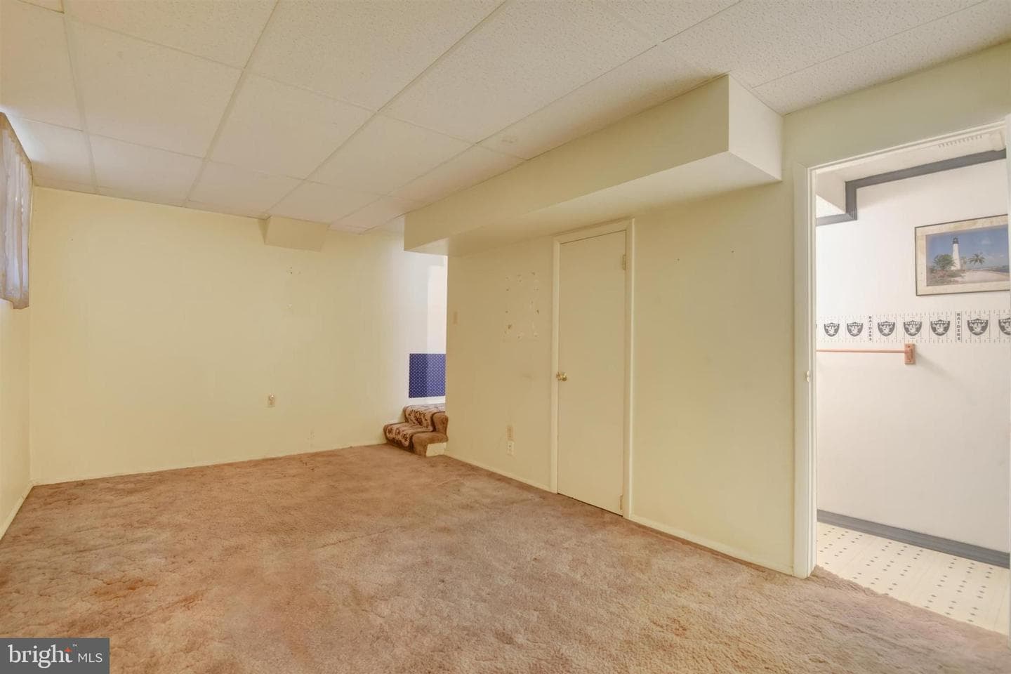 237 Alymer Court photo 12