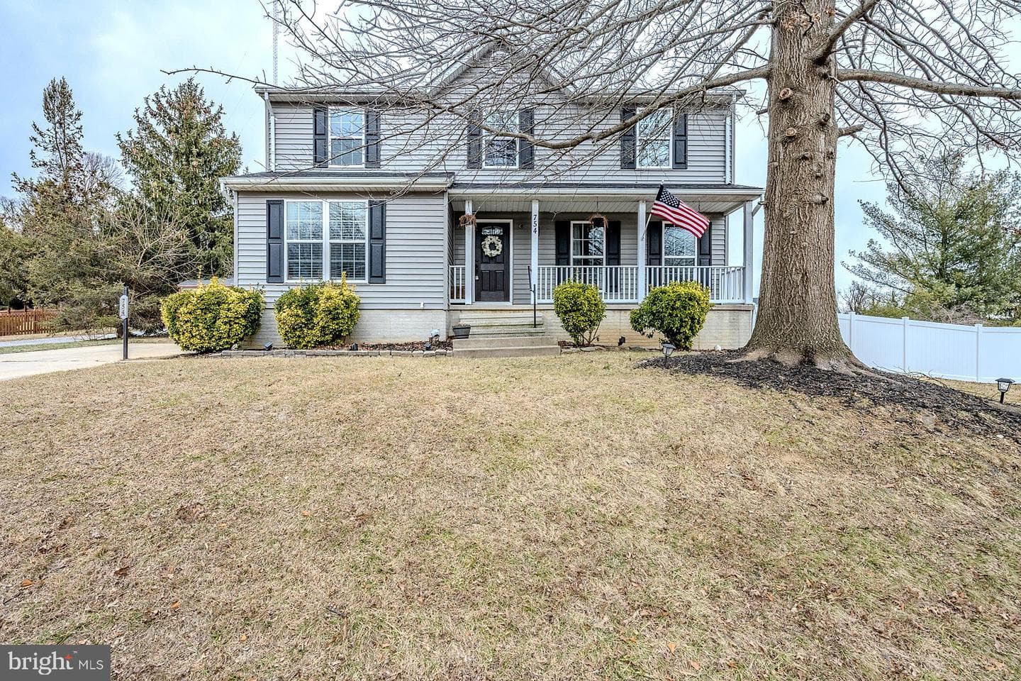 754 Mulligan Lane photo 2