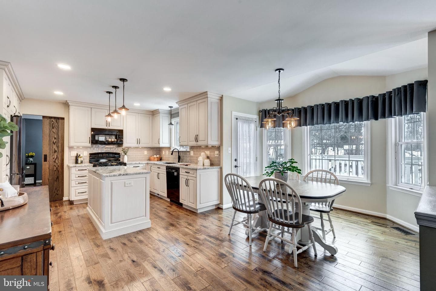 5808 Caves Court photo 42