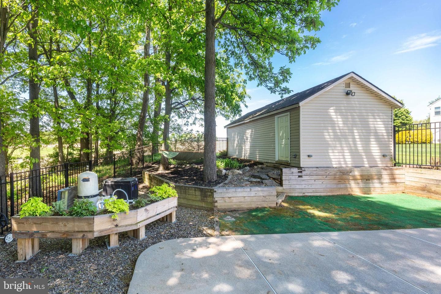 202 Almar Drive photo 18