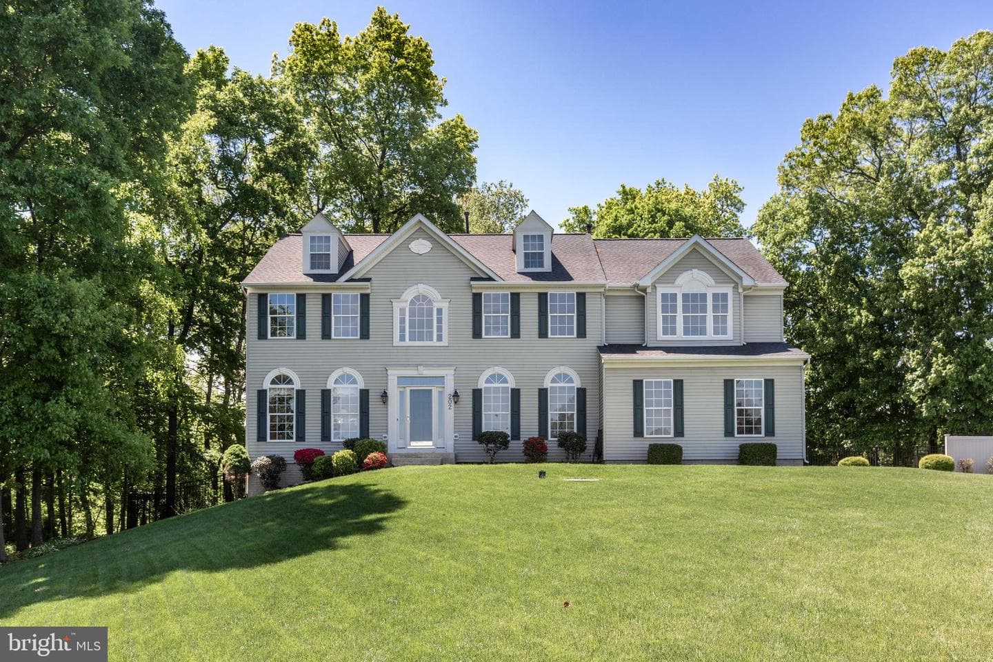 202 Almar Drive photo 2