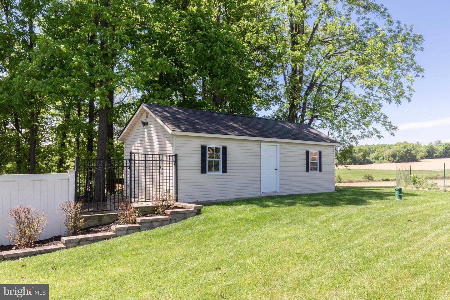 202 Almar Drive photo 25