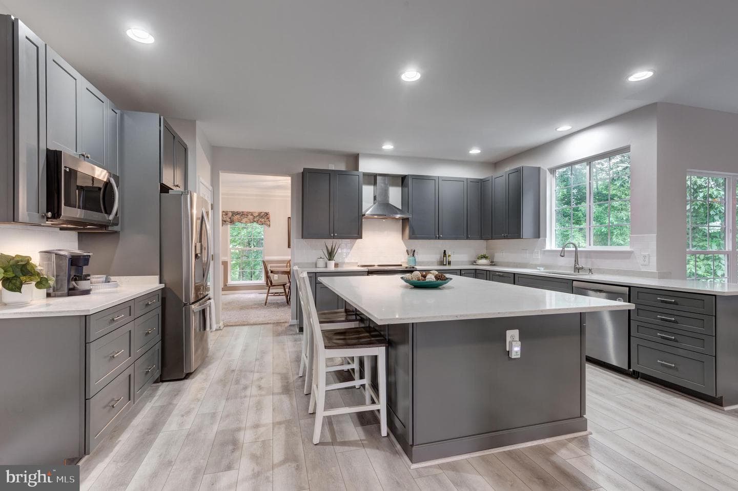 202 Almar Drive photo 35