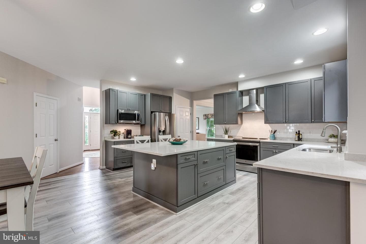 202 Almar Drive photo 37