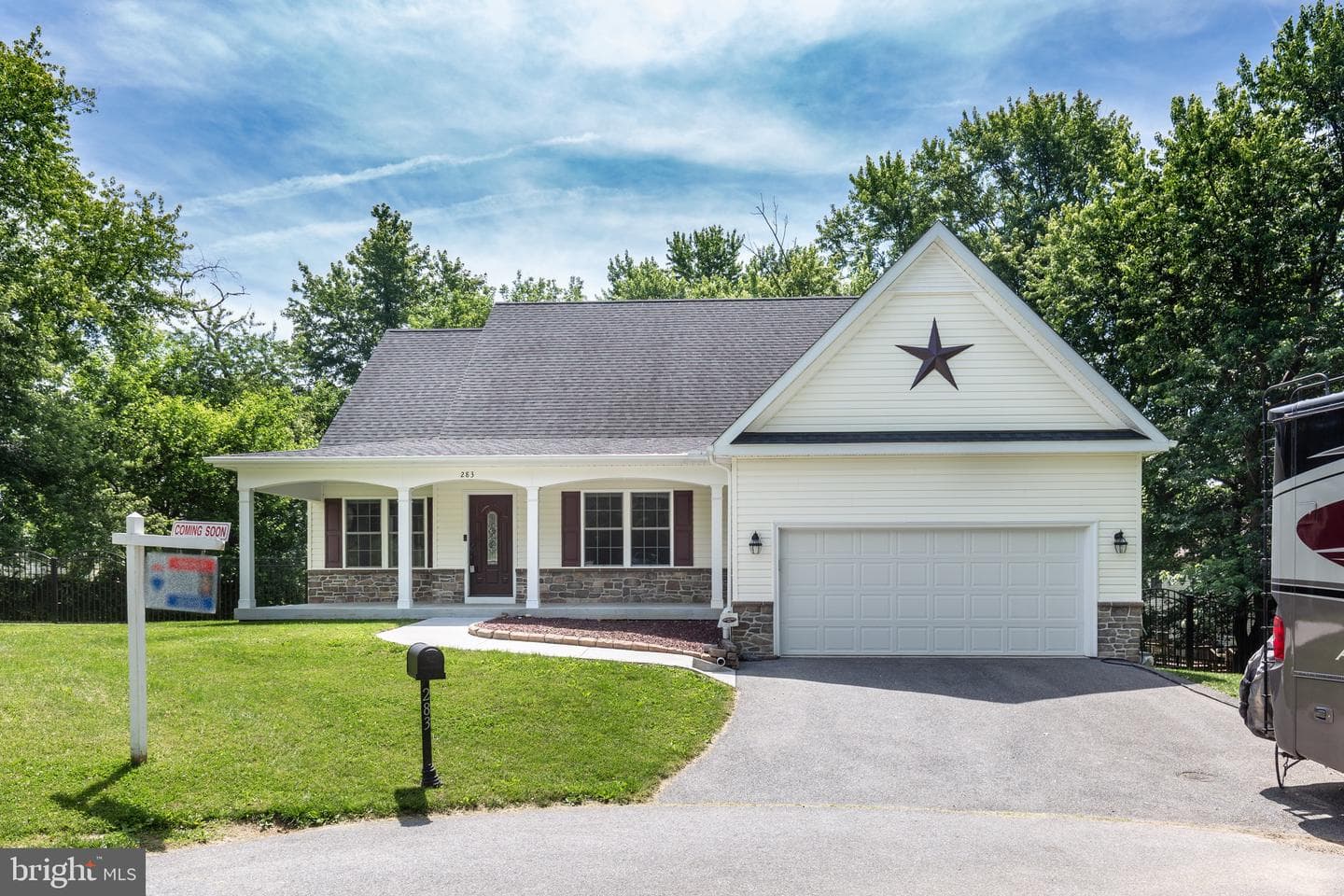 283 Maring Drive photo 2