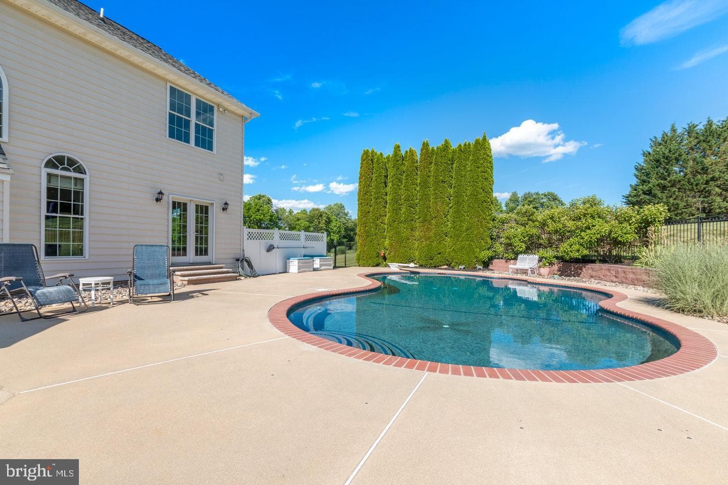 1687 Village Green Drive photo 10