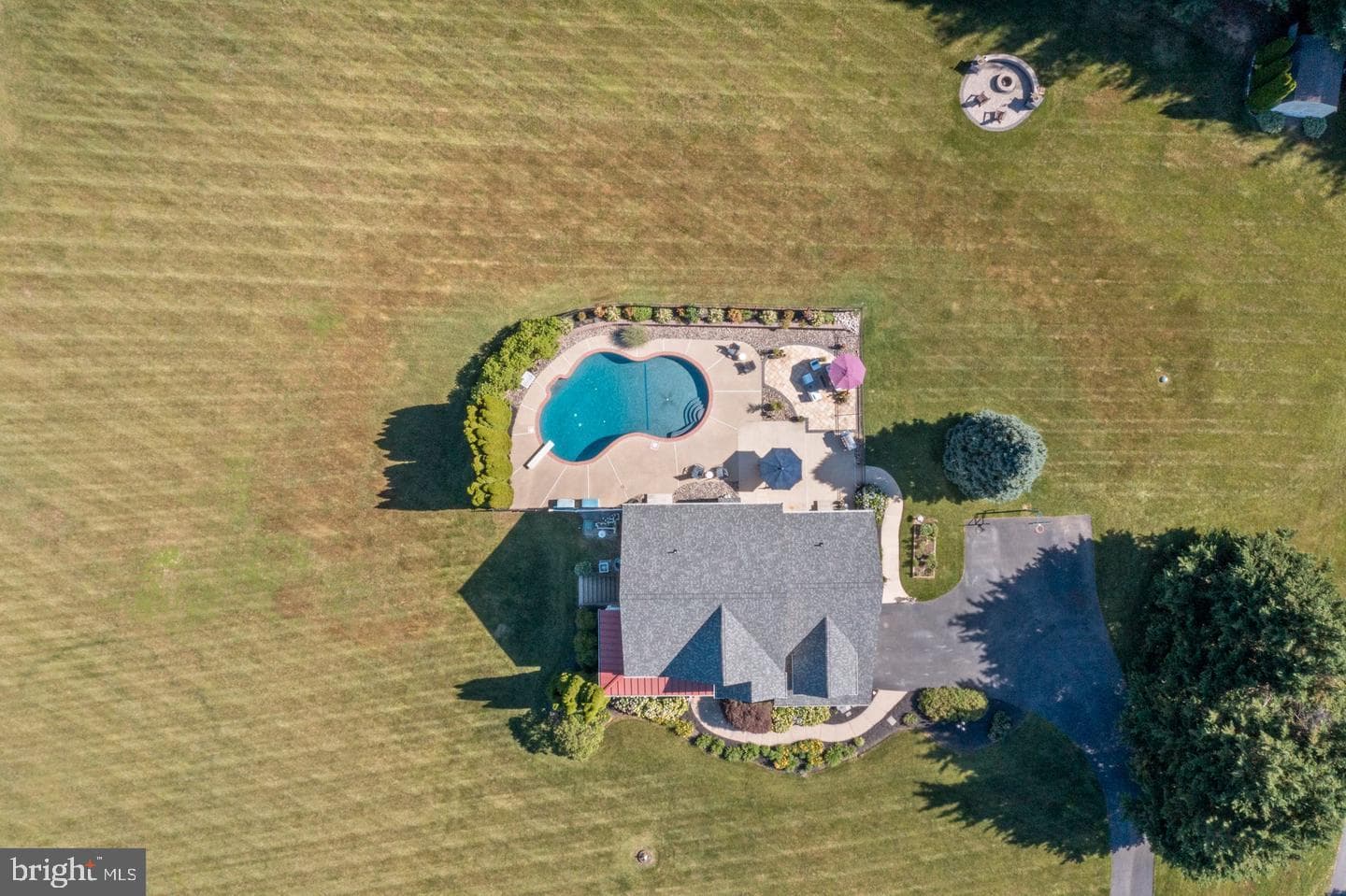 1687 Village Green Drive photo 13