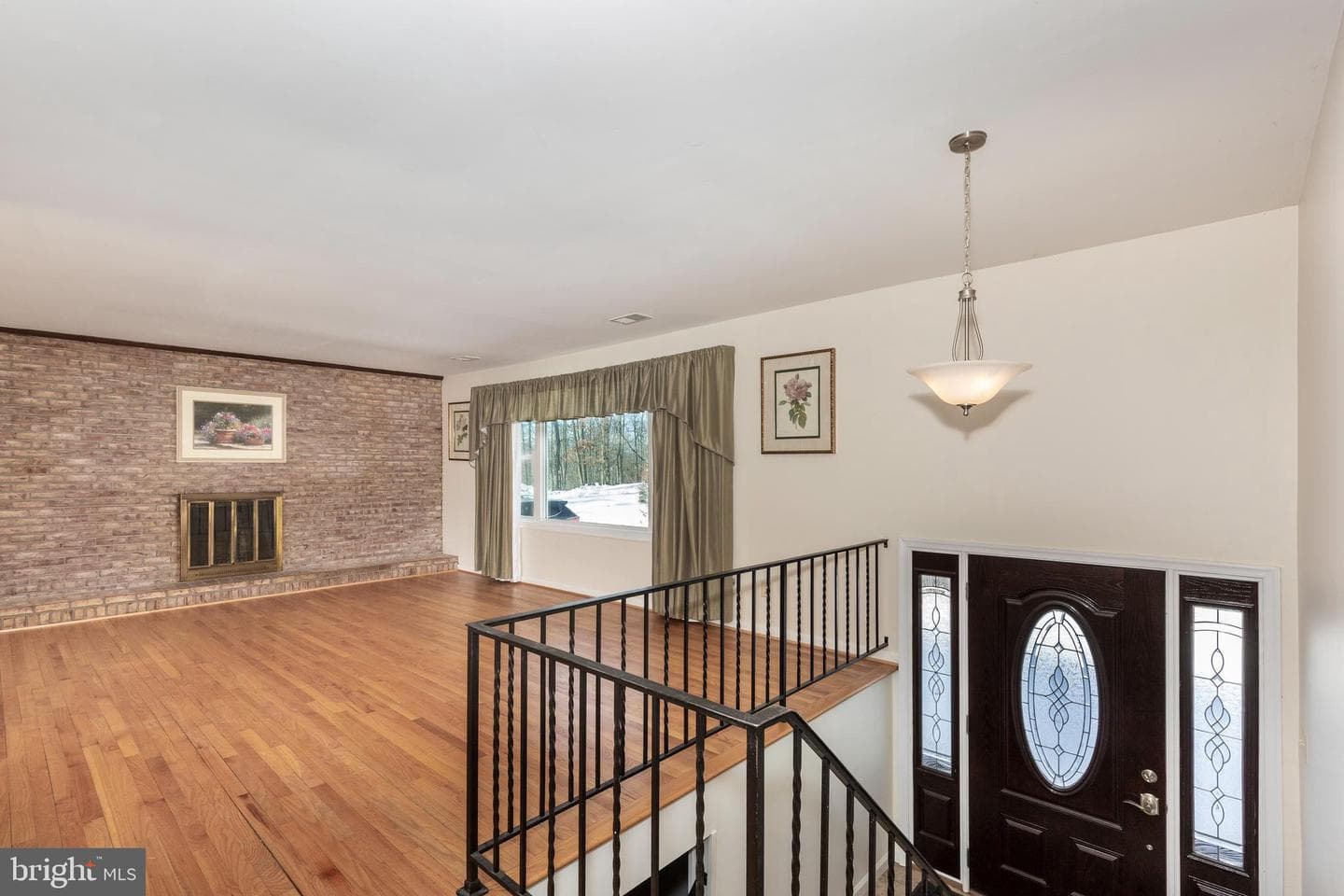 1791 Clear View Road photo 3