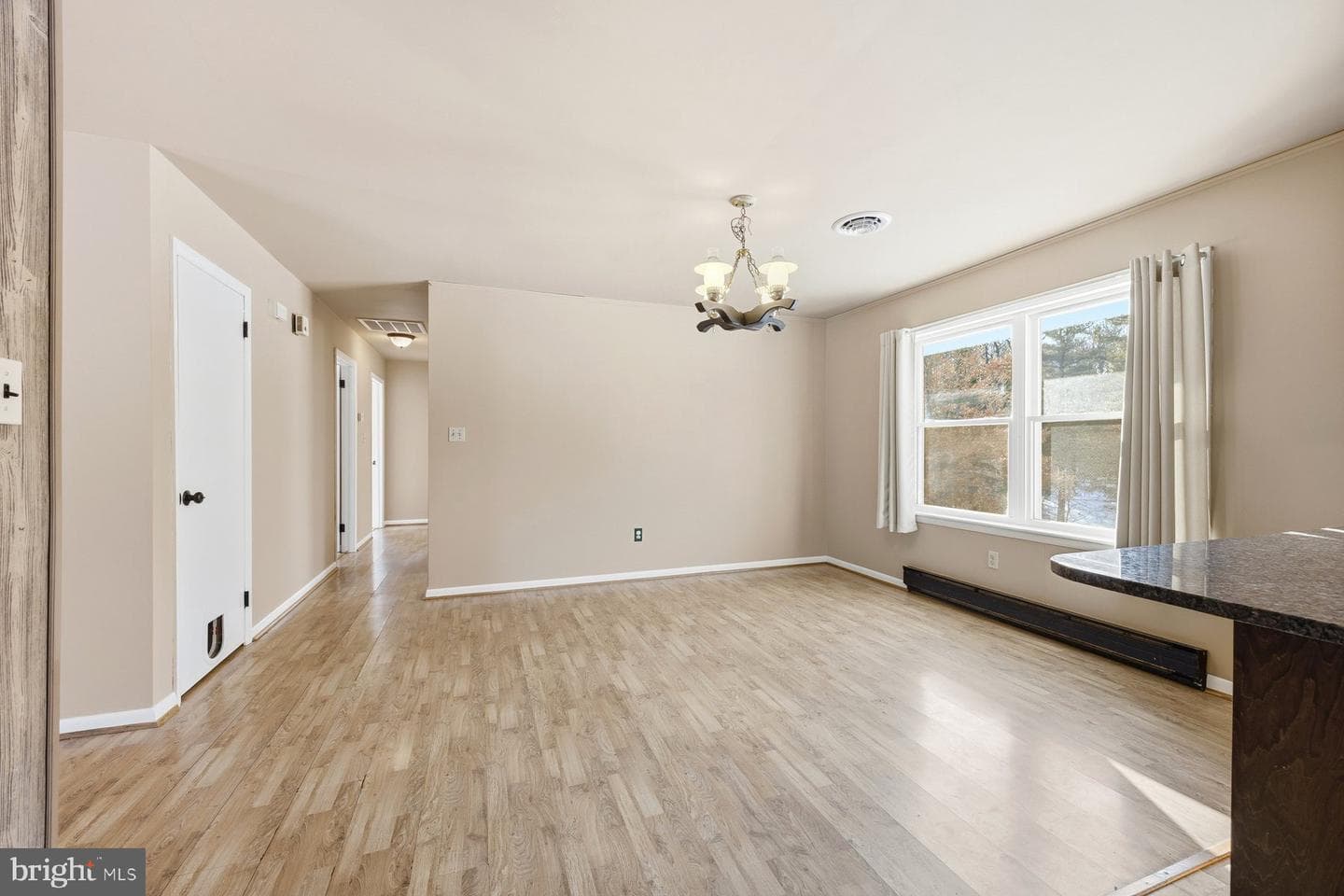 5884 Woodbine Road photo 16