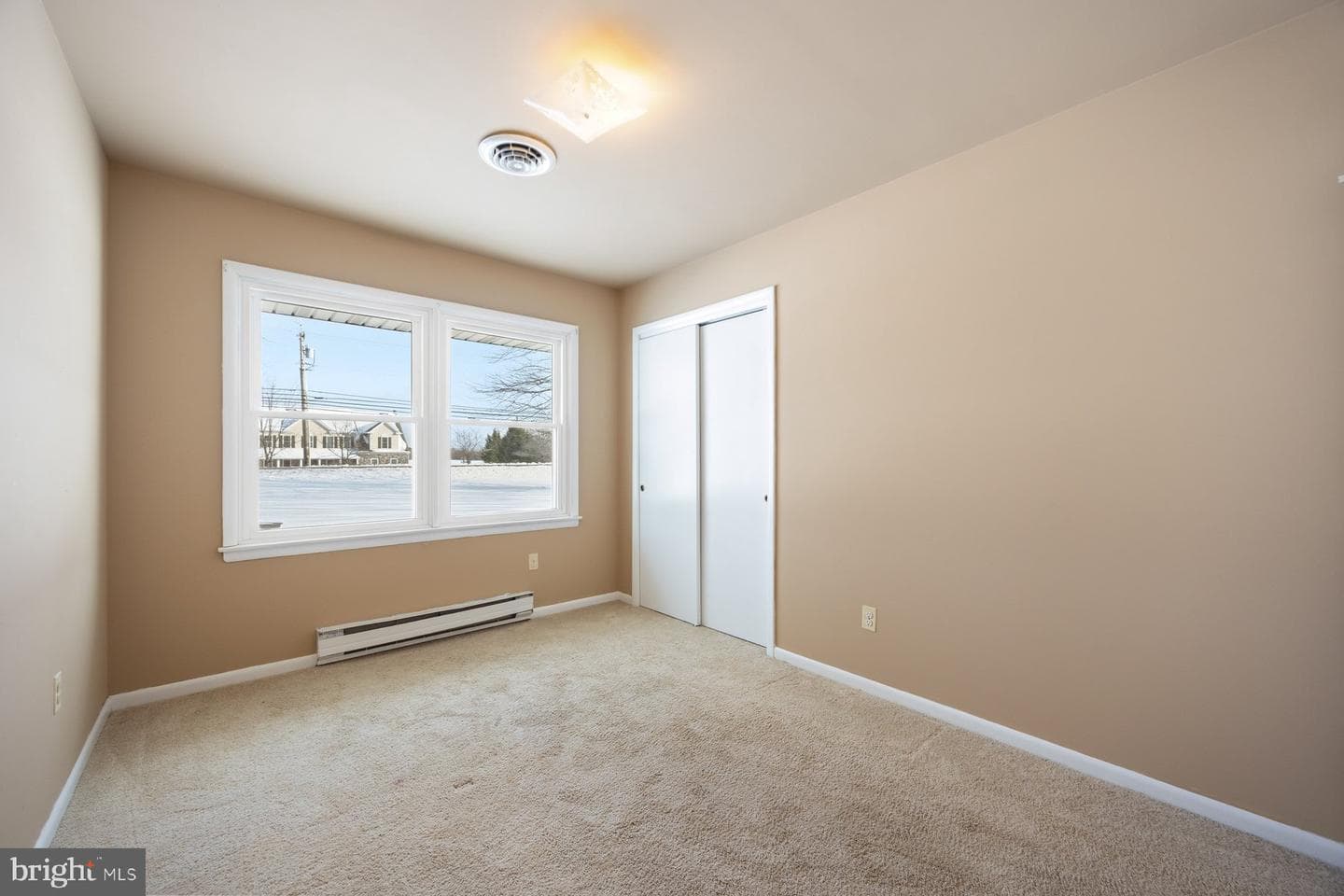 5884 Woodbine Road photo 18