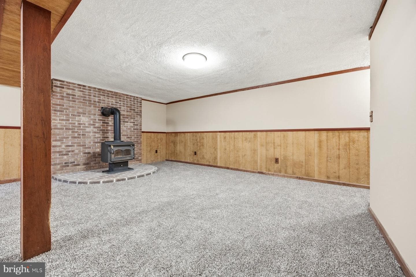 5884 Woodbine Road photo 31