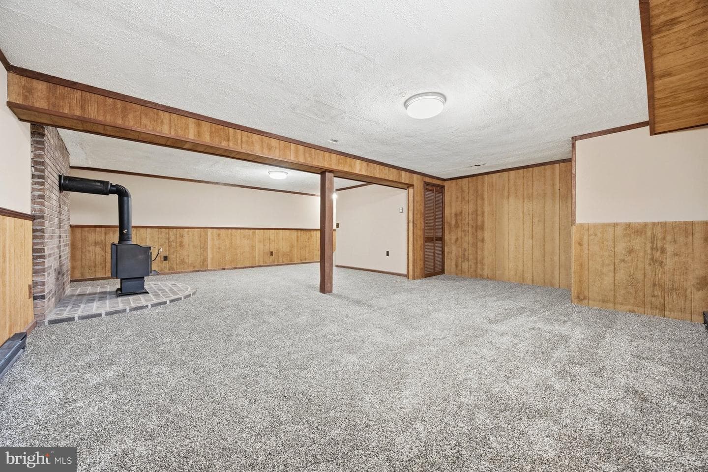 5884 Woodbine Road photo 33