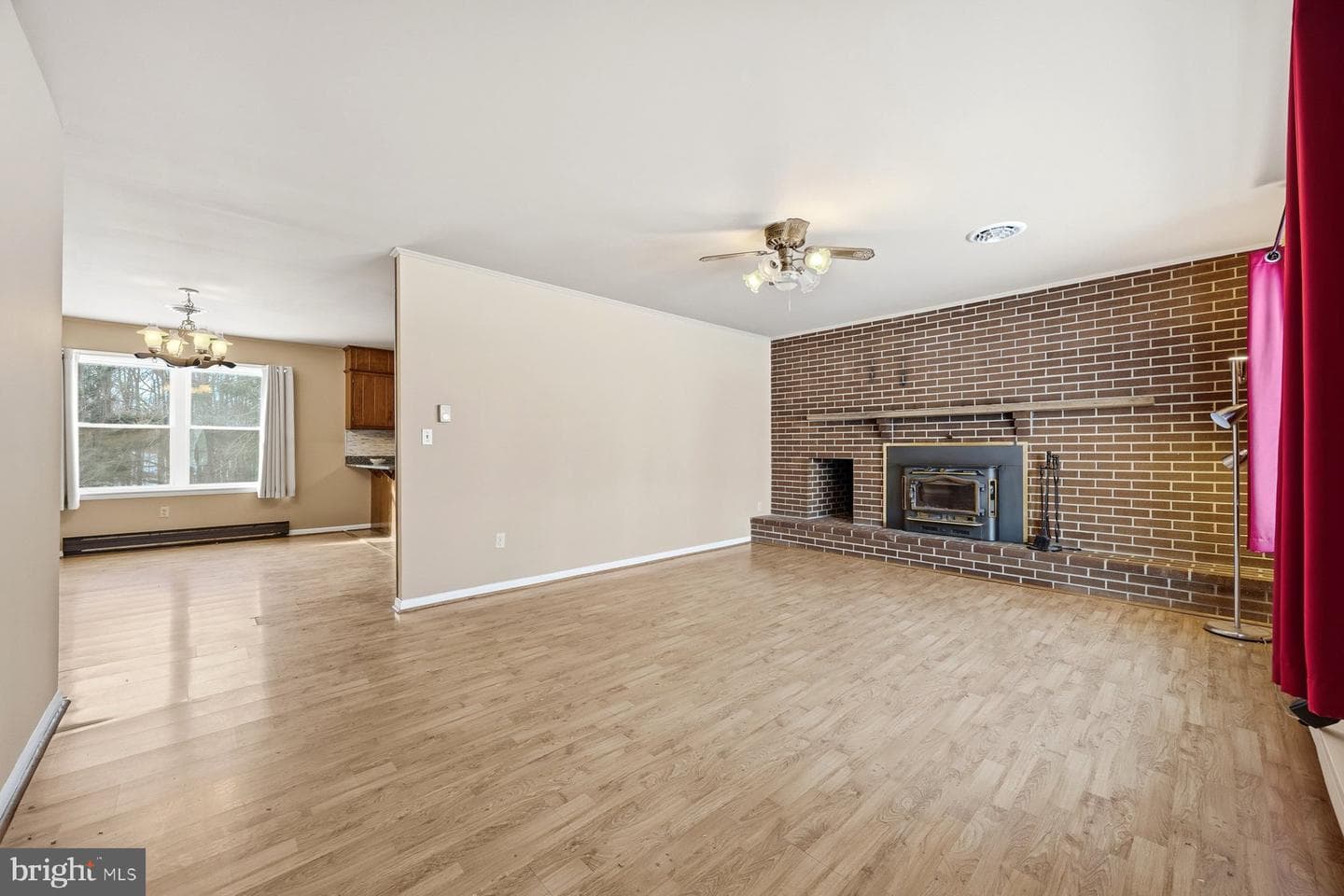 5884 Woodbine Road photo 4