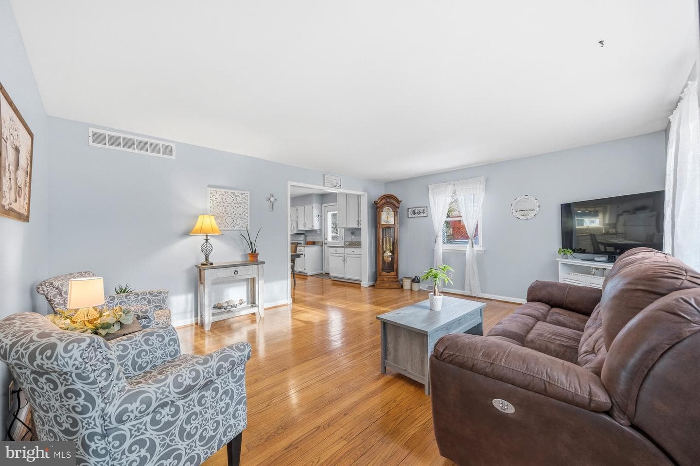 5823 Dale Drive photo 5