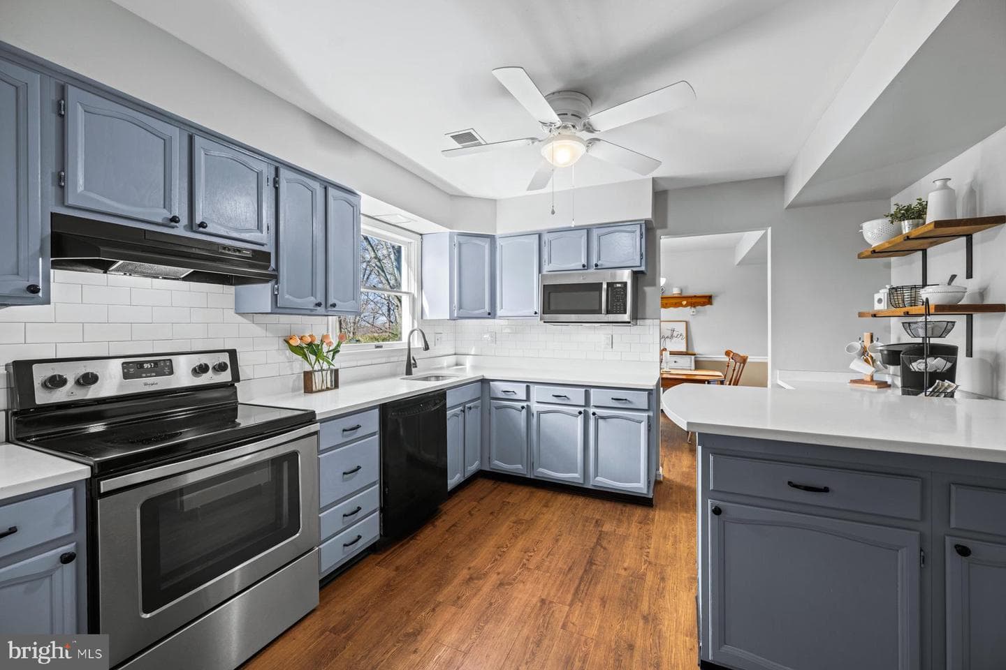433 Obrecht Road photo 12