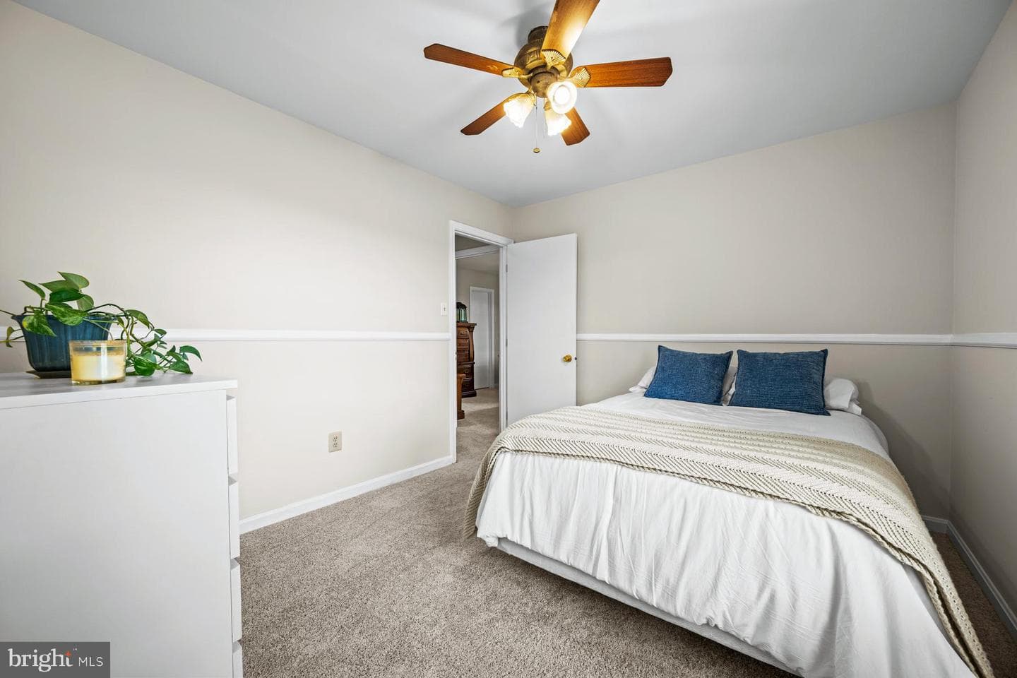 433 Obrecht Road photo 18