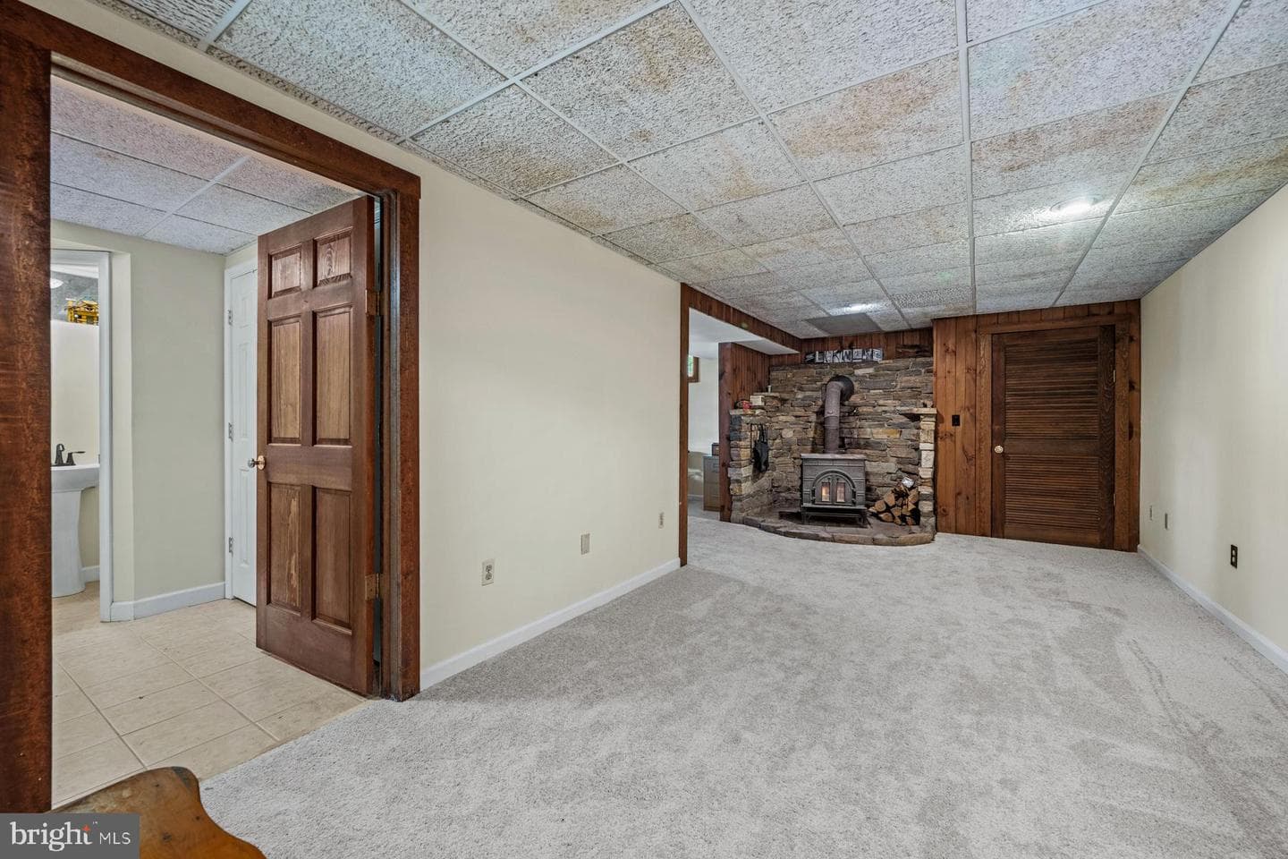 433 Obrecht Road photo 24