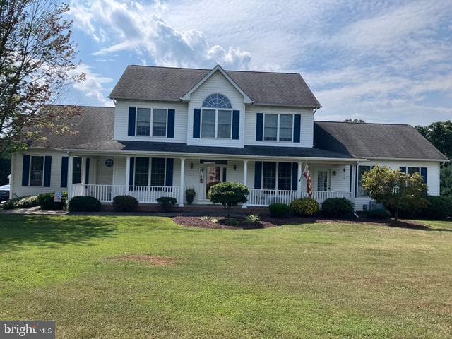4710 Gold Finch Drive photo 3