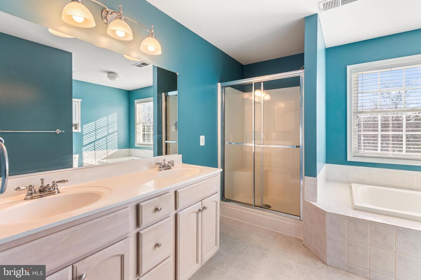 4710 Gold Finch Drive photo 47